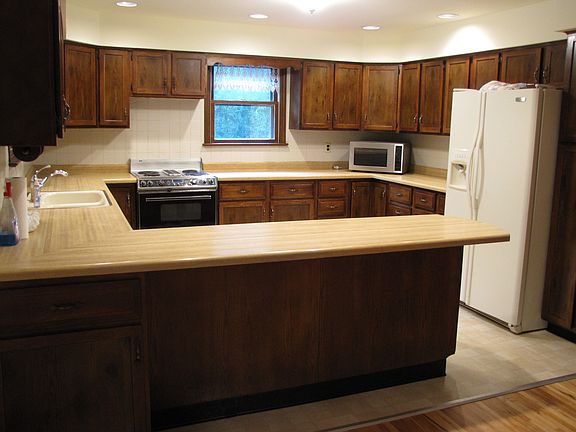 3rd image of 35 Evergreen Dr