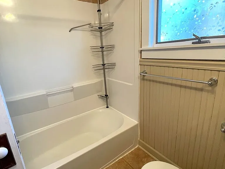 1404 E Park Pl — Photo 13