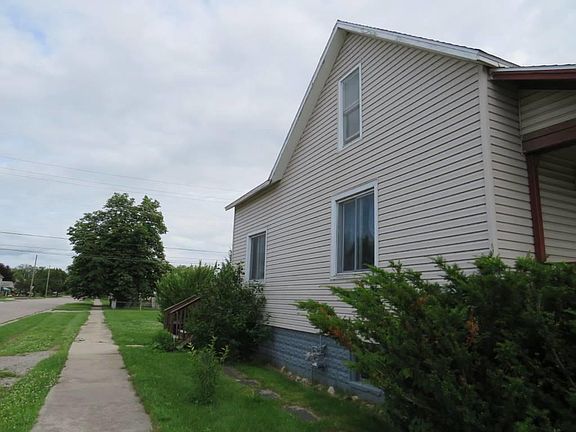 2nd image of 433 Long Lake Ave