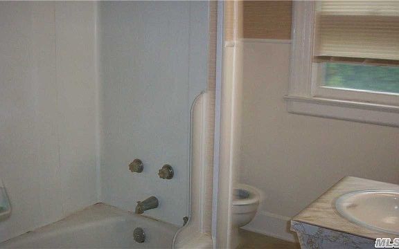 5th image of 507 Briggs St