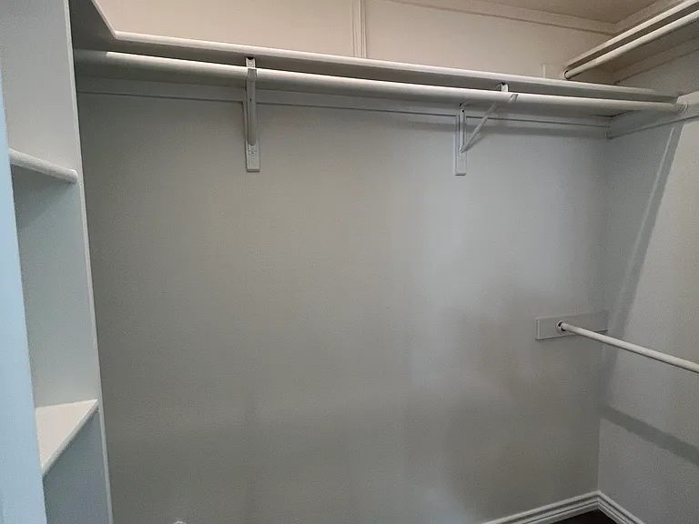 9021 Marthas Dr — Photo 28