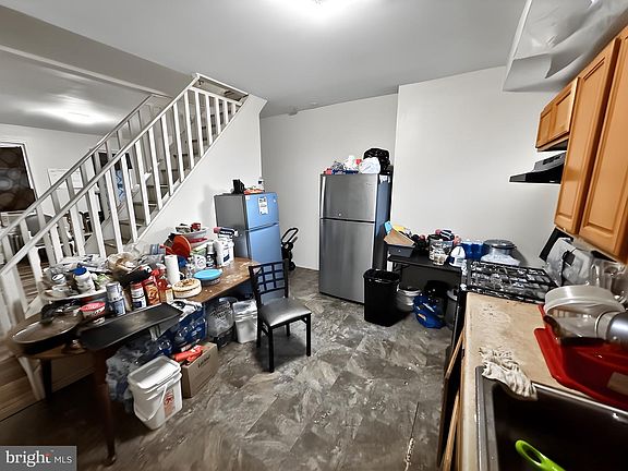 4th image of 543 Corson St
