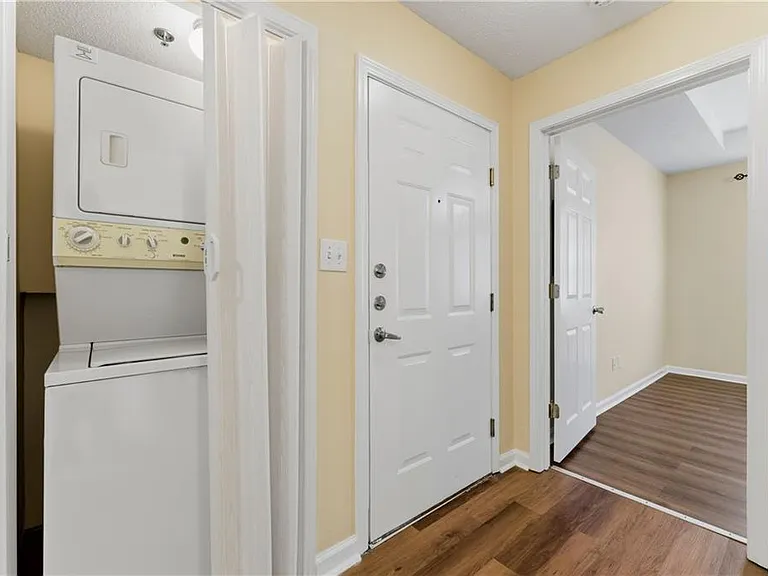 245 Amal Dr SW #2007 — Photo 14