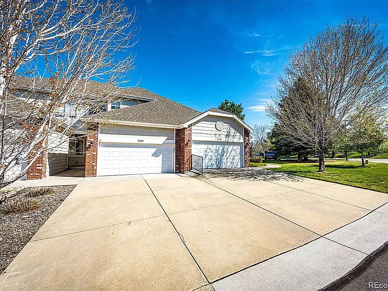 3383 Mount Royal Dr — Photo 7