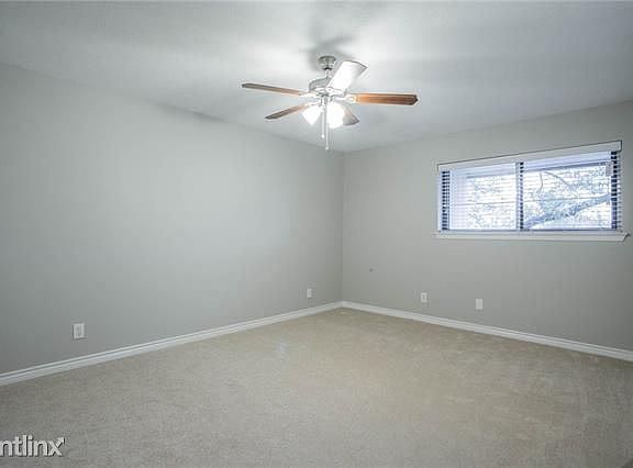 5th image of 4613 Place 1 Dr