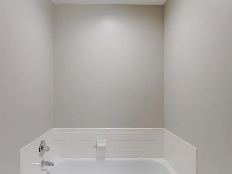 416 W Spring St #1 — Photo 19