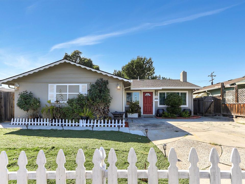 1st image of 3233 Mount Vista Dr