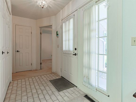 3rd image of 18375 Farm Ln