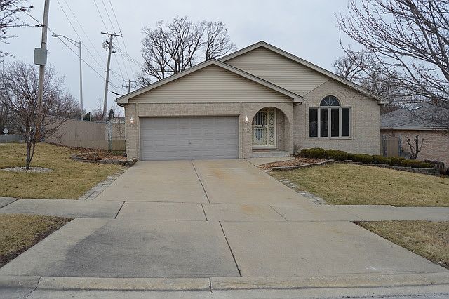 1st image of 8620 Steeple Hill Dr