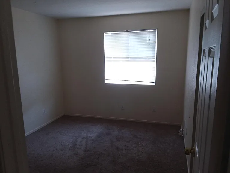 520 N Cambridge St — Photo 9