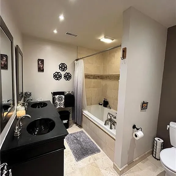 56 King St W #A — Photo 21