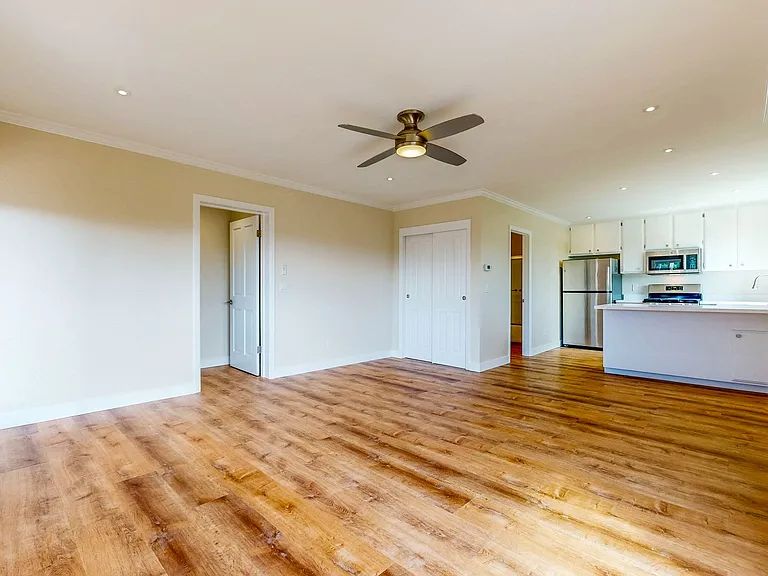 1600 Sylvaner Ave — Photo 5