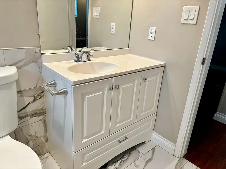 McClintock Apartments — Photo 17