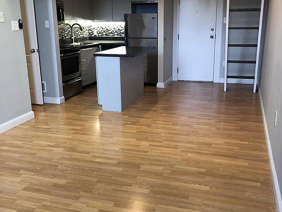 4th image of 1052 S Kingshighway Blvd #F