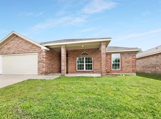 848 Adams Dr, Burleson, TX 76028