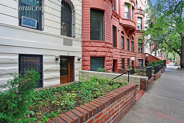 Sold by Corcoran | media 21