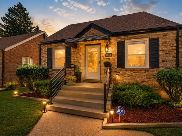6813 Schneider Ave, Hammond, IN 46323