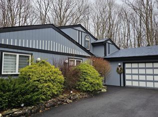 116 Charles Ln, Pocono Lake, PA