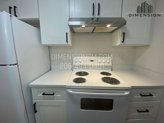 4th image of 306 Stanford Dr APT G
