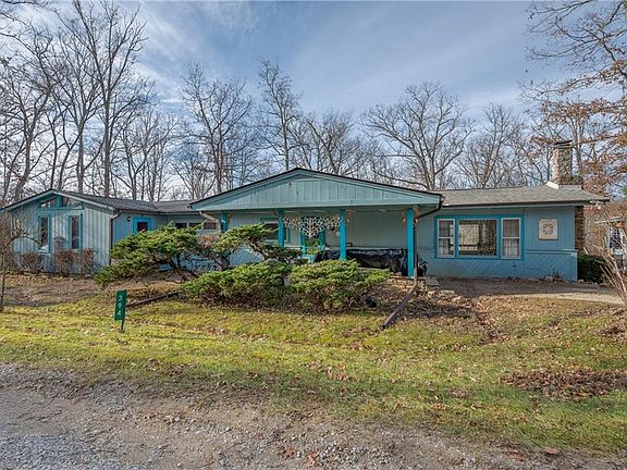3rd image of 394 Dogwood Ln