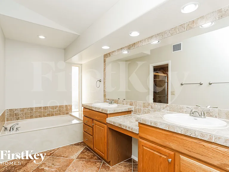 9457 E Star Water Dr — Photo 10