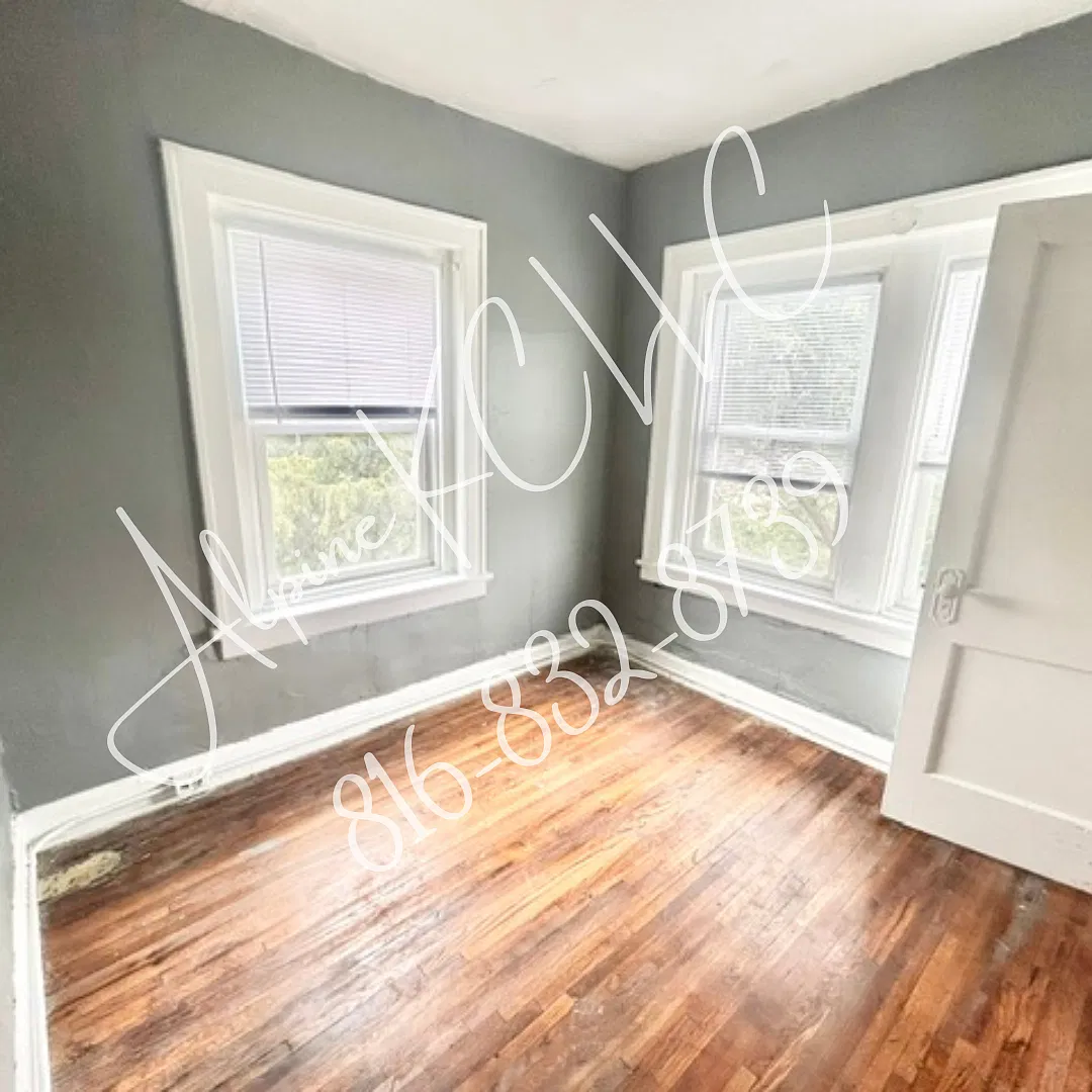 3 bed, 700 sqft, $795 — Photo 1