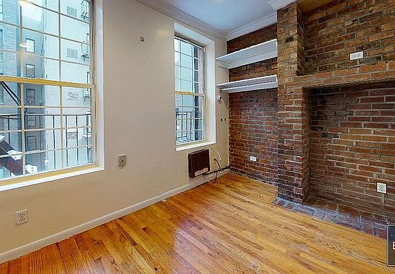 5th image of 154 Orchard St APT 6
