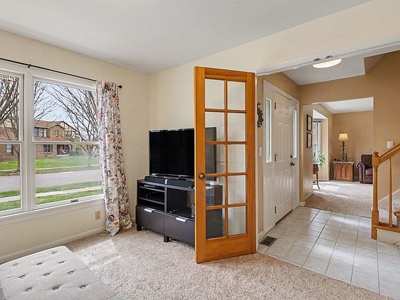 3rd image of 580 Trego Cir