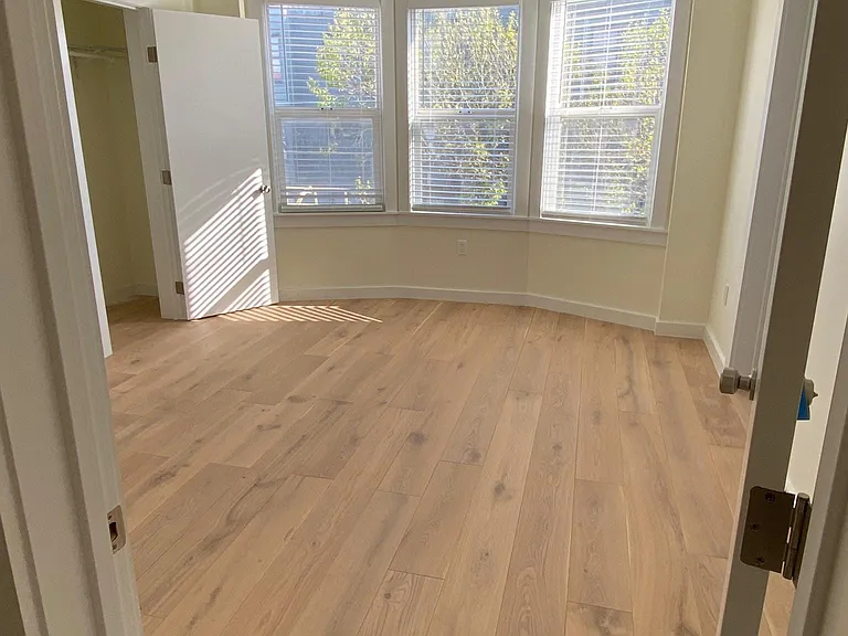 2000 Grove St #4 — Photo 15