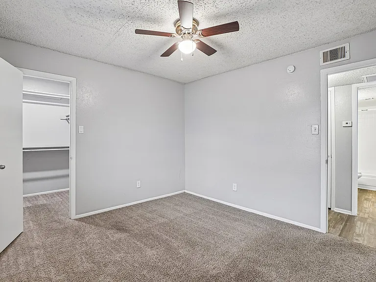 Rochelle Place — Photo 31