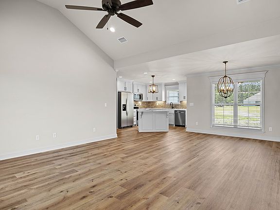 3rd image of 5 Bryant Dr