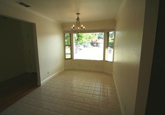 3rd image of 6209 Glademont Ct