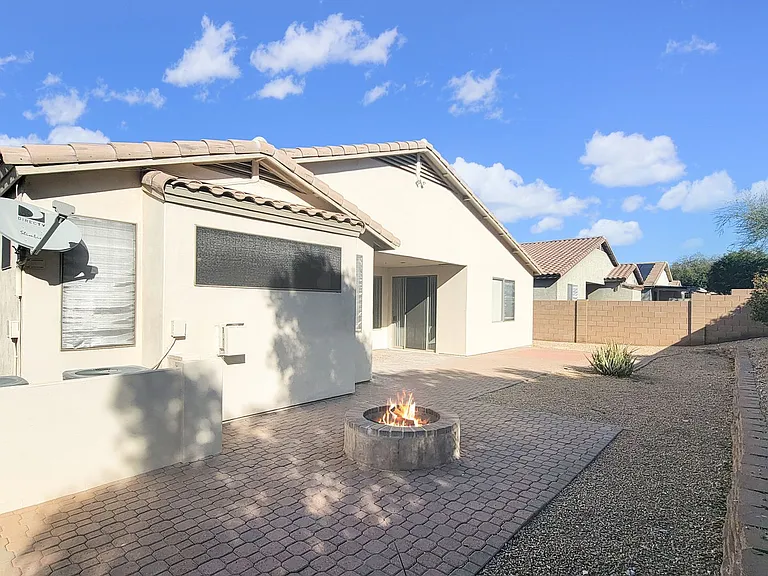 18651 W Sunrise Dr — Photo 31
