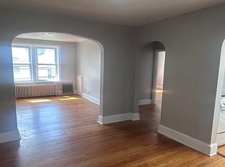 94 Remsen St APT 3, Cohoes, NY 12047