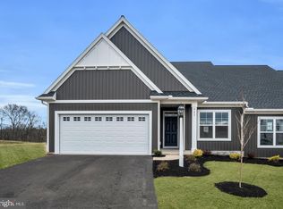 927 Shadowbrooke Dr, Dover, PA 17315