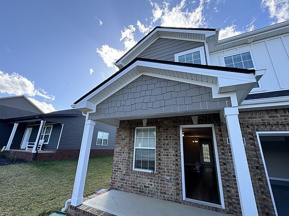 3rd image of 840 Lillian Grace Dr
