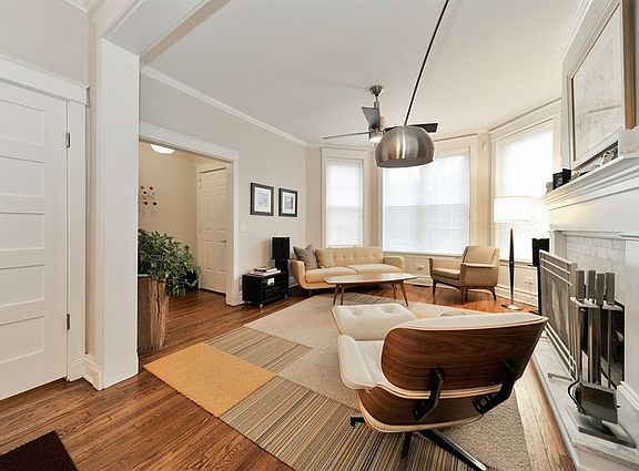 4th image of 2614 N Francisco Ave