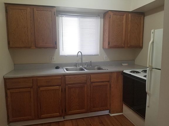 3rd image of 4903 Caldwell St