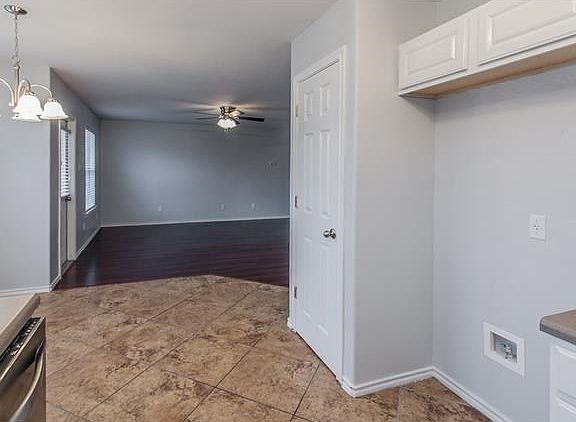 5th image of 1115 Blewett Dr