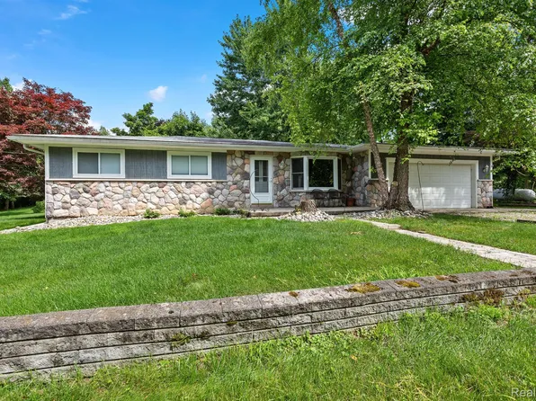 4639 S Lake George Rd, Metamora, MI 48455