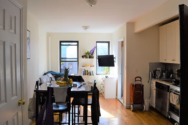 Rented by OvCo Realty | media 36