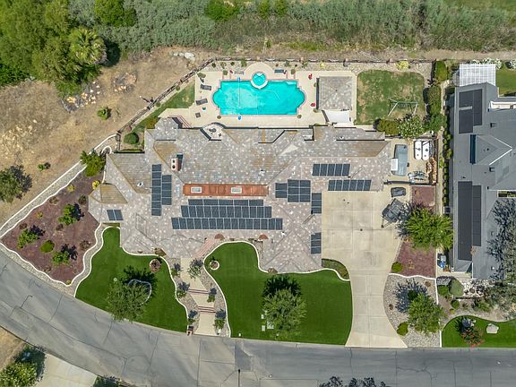 3rd image of 21700 Westmere Ln