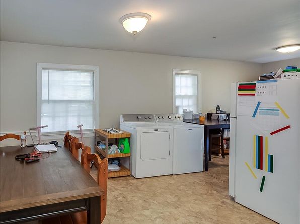 lexington-kentucky-2093667214 picture