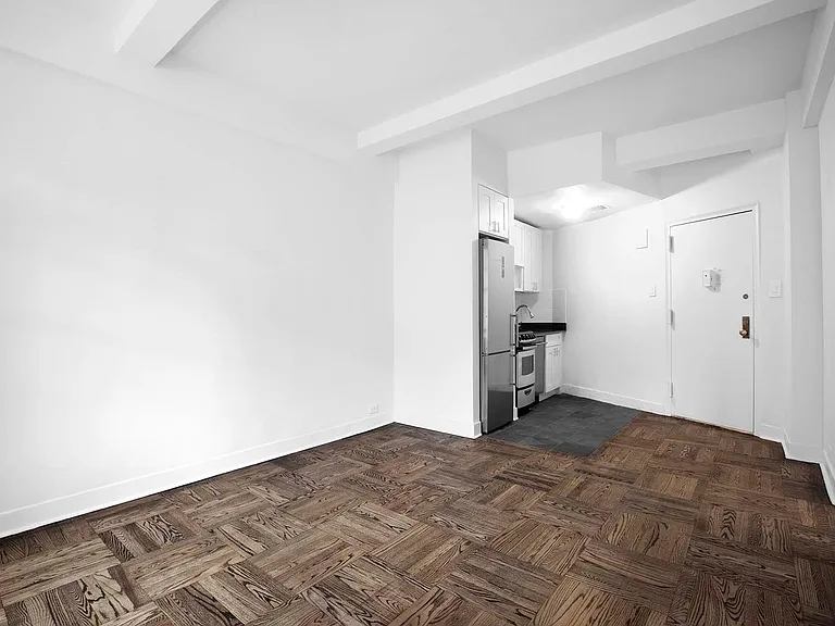 160 W 71st St #4U — Photo 5