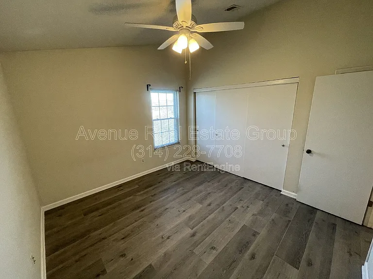 1231 Creve Coeur Crossing Ln #I — Photo 16