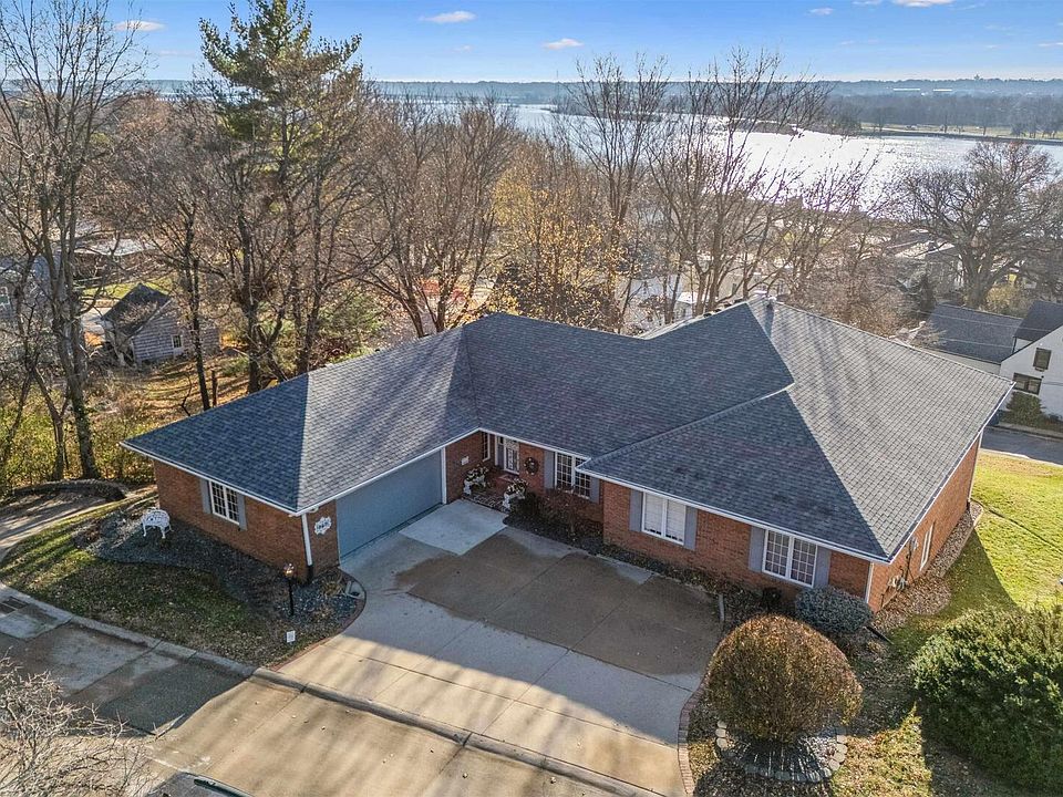 1st image of 2753 Nichols Ln