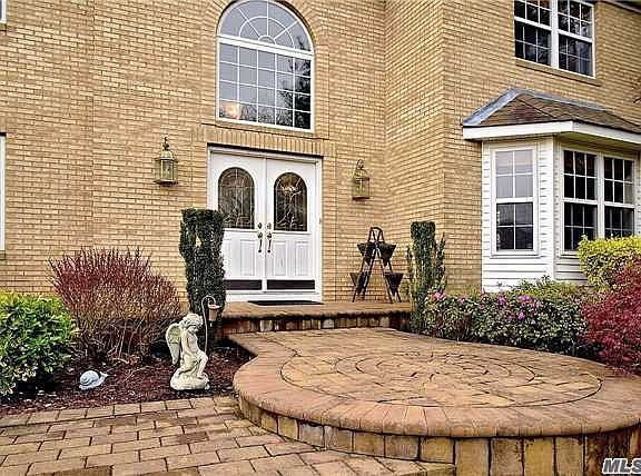 3rd image of 18 Lindsey Pl