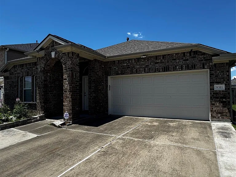 9311 Camelia Crest Ln — Photo 4