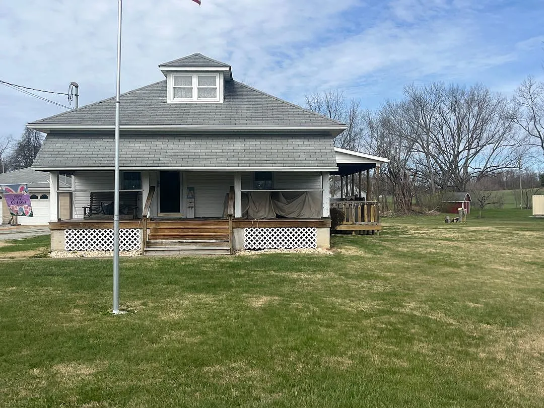 6215 State Route 819 photo 1