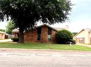 5720 Cancun Dr, North Richland Hills, TX 76180